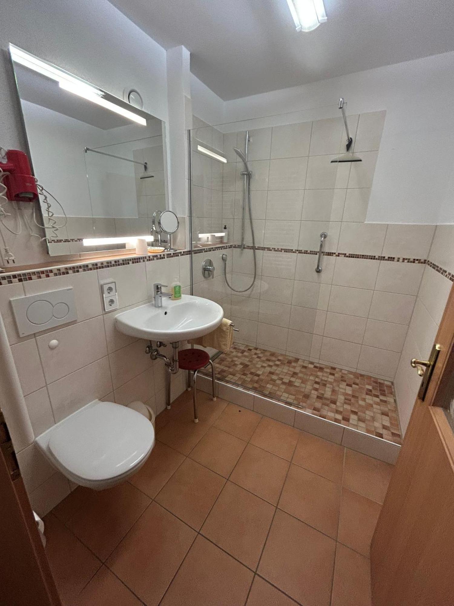באד פיסינג Hotel Garni Hubertushof מראה חיצוני תמונה